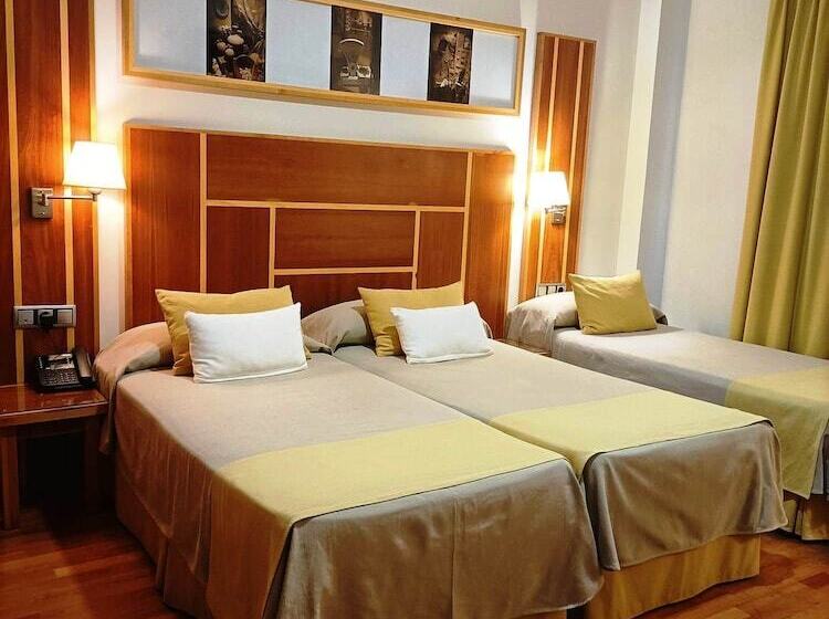 غرفة قياسية, Carmen