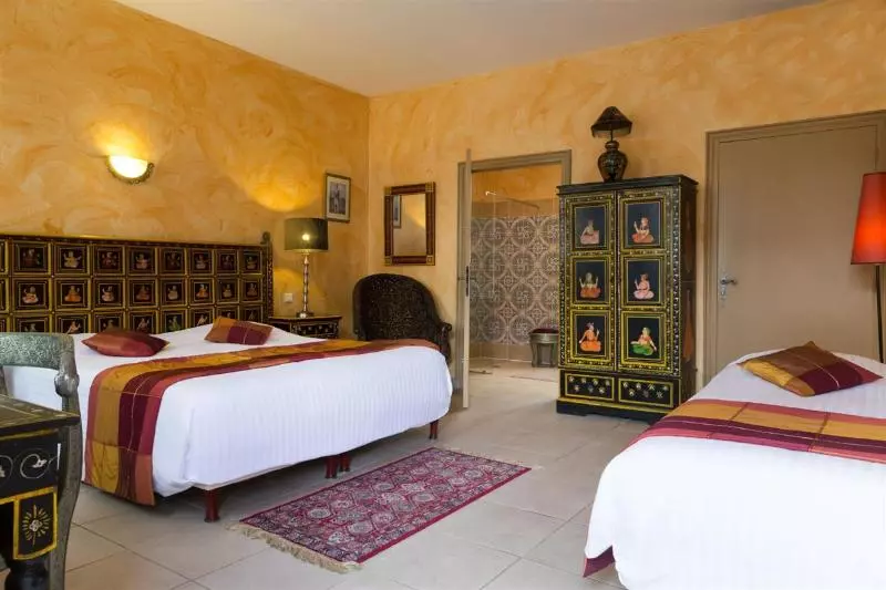スーペリアトリプルルーム, Hôtel & Spa Du Domaine Des Thômeaux, The Originals Relais