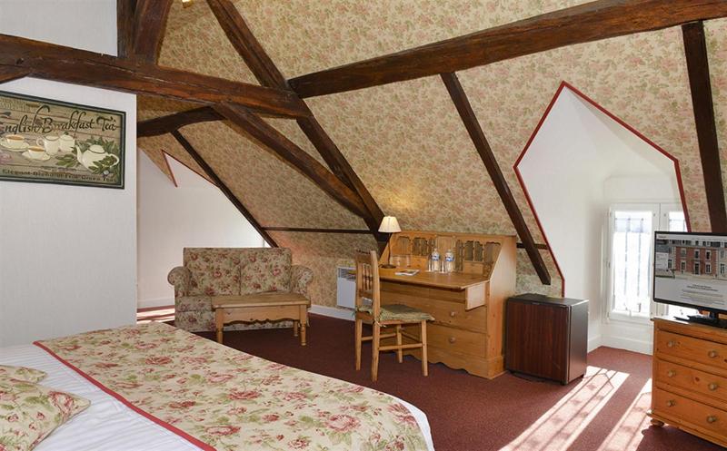 デラックスルーム, Hôtel & Spa Du Domaine Des Thômeaux, The Originals Relais