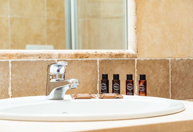 Номер Superior Вид на Бассейн, Dp Olbia  Sardinia