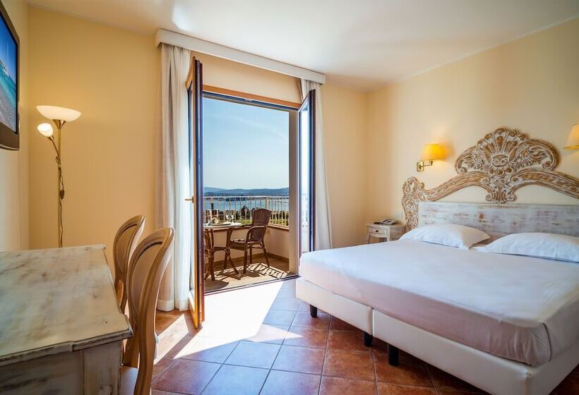 Номер Superior Вид на Бассейн, Dp Olbia  Sardinia