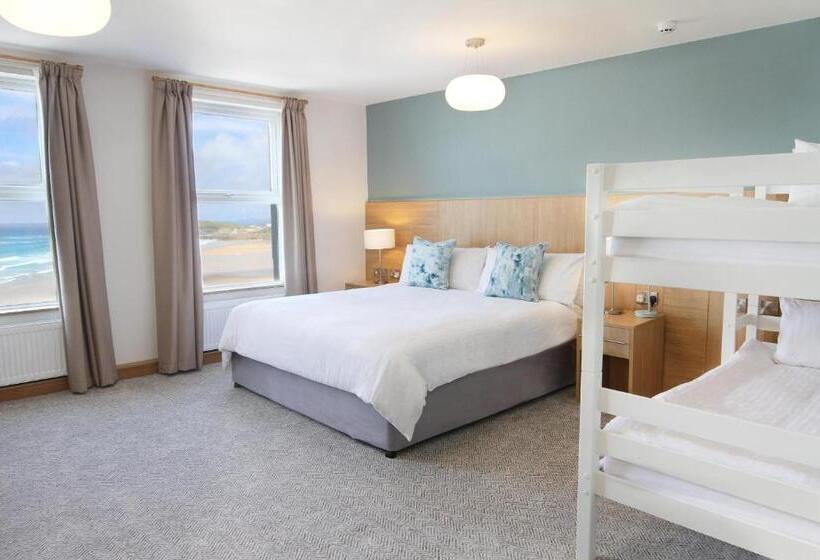 家庭海景房, Esplanade