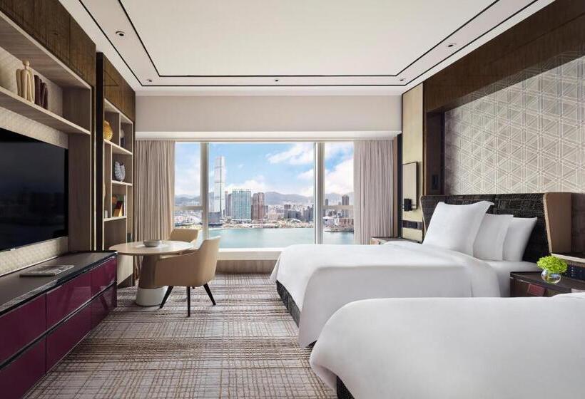 디럭스 전망 룸, Four Seasons Hotel Hong Kong