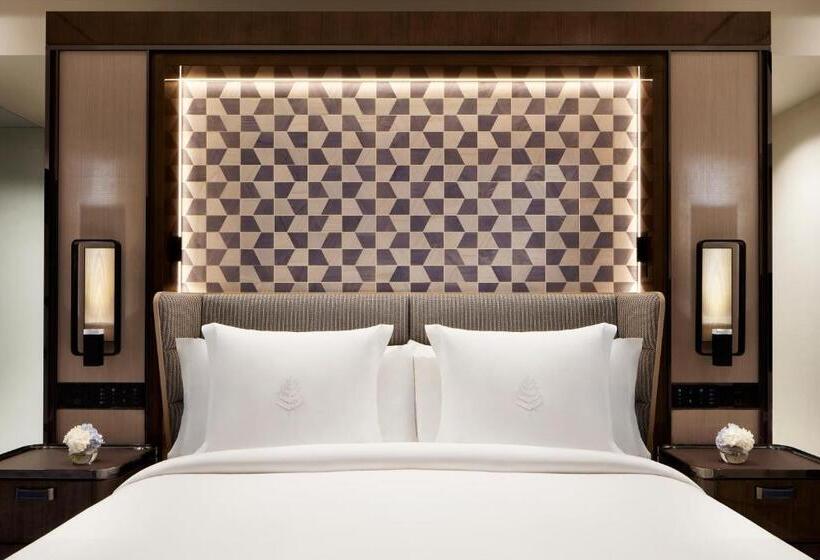 اتاق لوکس با چشم‌انداز, Four Seasons Hotel Hong Kong