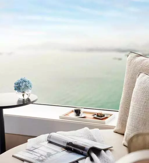 Superior suite with view, Four Seasons Hotel Hong Kong