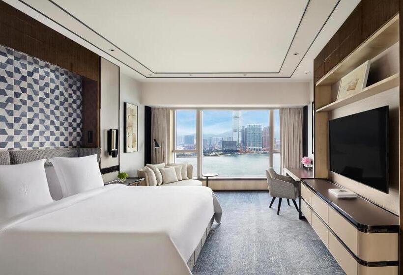 سوئیت پریمیوم, Four Seasons Hotel Hong Kong