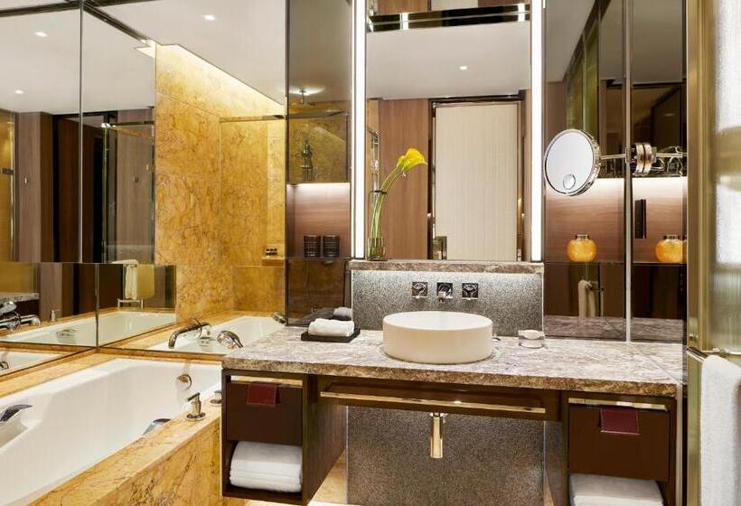 수피리어 전망 룸, Four Seasons Hotel Hong Kong