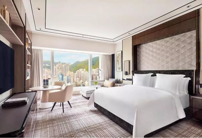 Premium room with view, Four Seasons Hotel Hong Kong