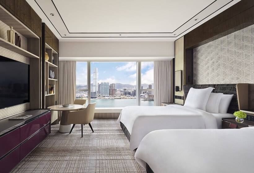 디럭스 전망 룸, Four Seasons Hotel Hong Kong