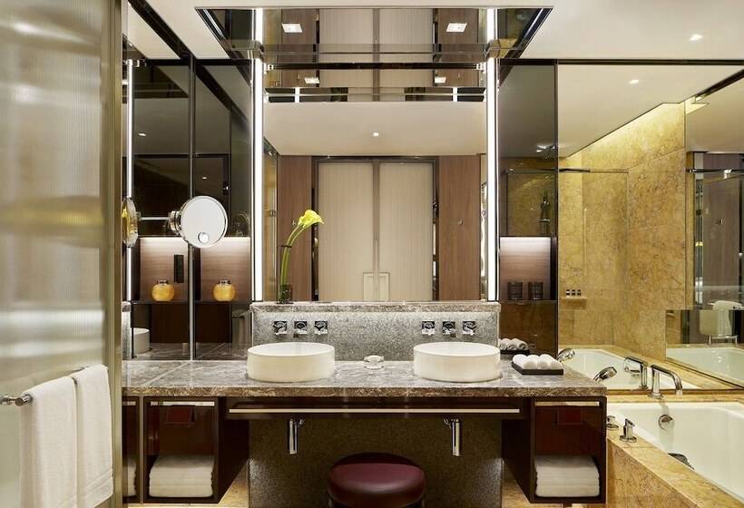 اتاق اجرایی با مشاهده, Four Seasons Hotel Hong Kong