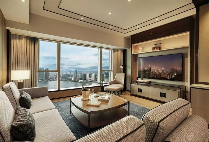 سوئیت پریمیوم, Four Seasons Hotel Hong Kong