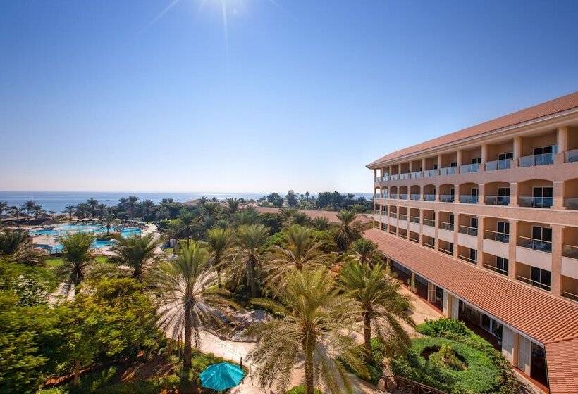 Номер Стандарт Двуспальная Кровать, Fujairah Rotana Resort & Spa   Al Aqah Beach