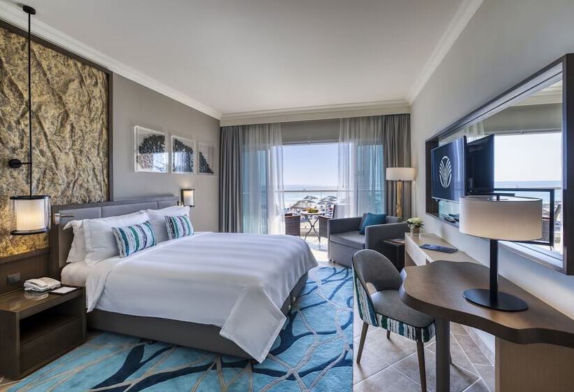 스탠다드 룸 더블 침대 바다 전망, Fujairah Rotana Resort & Spa   Al Aqah Beach