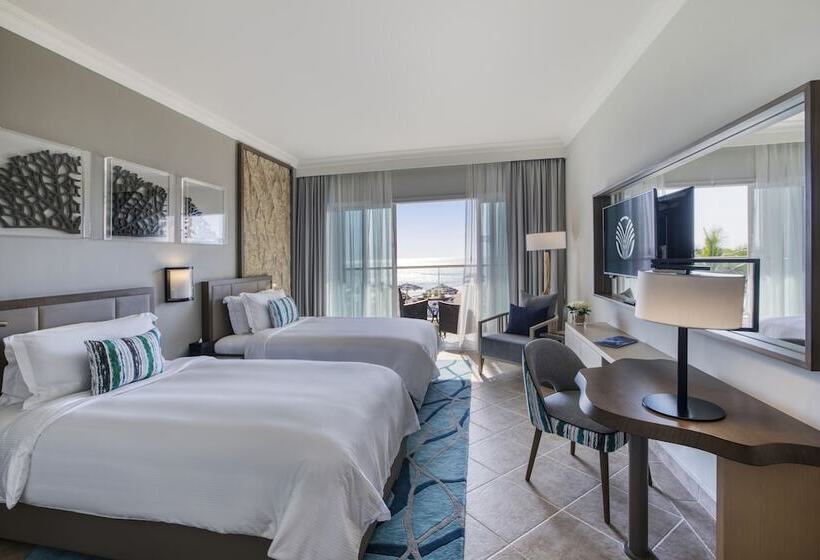 Номер Стандарт Вид на Море с Балконом, Fujairah Rotana Resort & Spa   Al Aqah Beach