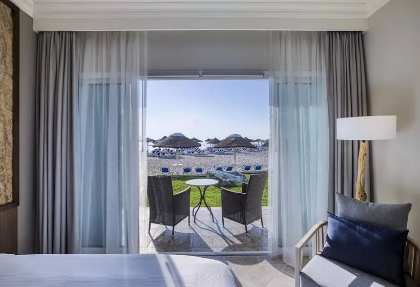 اتاق استاندارد با تخت دوبل و چشم‌انداز دریا, Fujairah Rotana Resort & Spa   Al Aqah Beach