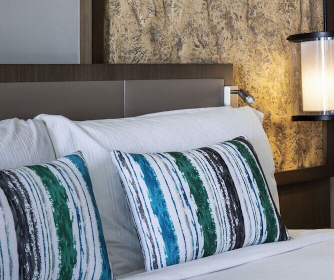 가든 전망 스위트, Fujairah Rotana Resort & Spa   Al Aqah Beach