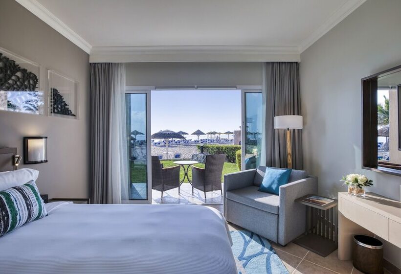 스탠다드 테라스 룸 바다 전망, Fujairah Rotana Resort & Spa   Al Aqah Beach