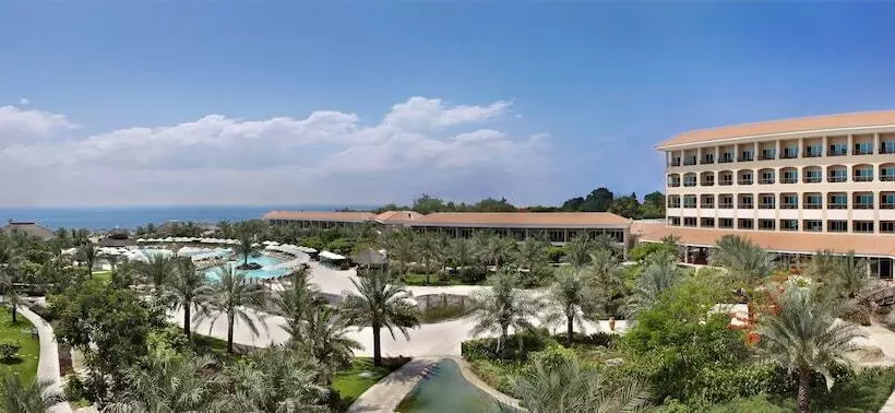 اتاق استاندارد با تخت دوبل و چشم‌انداز دریا, Fujairah Rotana Resort & Spa   Al Aqah Beach
