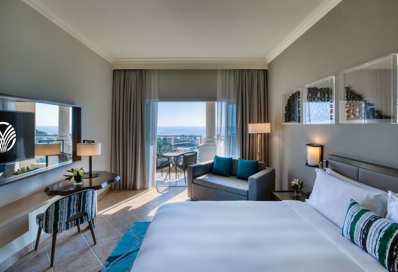 스탠다드 룸 더블 침대 바다 전망, Fujairah Rotana Resort & Spa   Al Aqah Beach