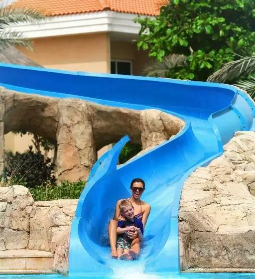اتاق استاندارد با تخت بزرگ, Fujairah Rotana Resort & Spa   Al Aqah Beach
