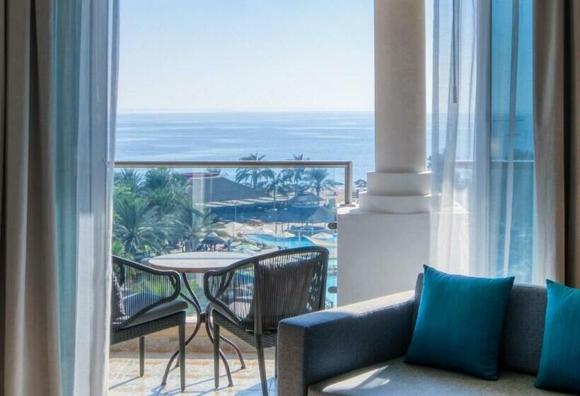 스탠다드 룸 킹사이즈 침대, Fujairah Rotana Resort & Spa   Al Aqah Beach