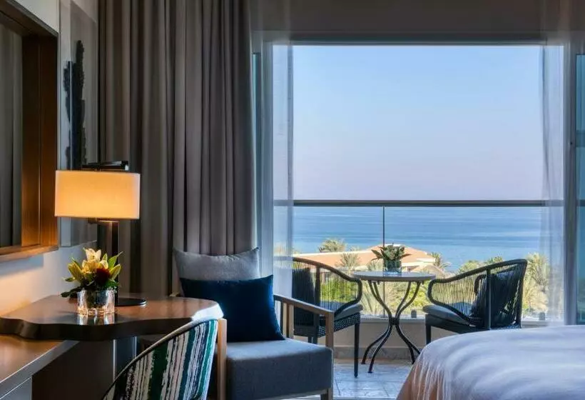 سوییت با چشم‌انداز دریا, Fujairah Rotana Resort & Spa   Al Aqah Beach