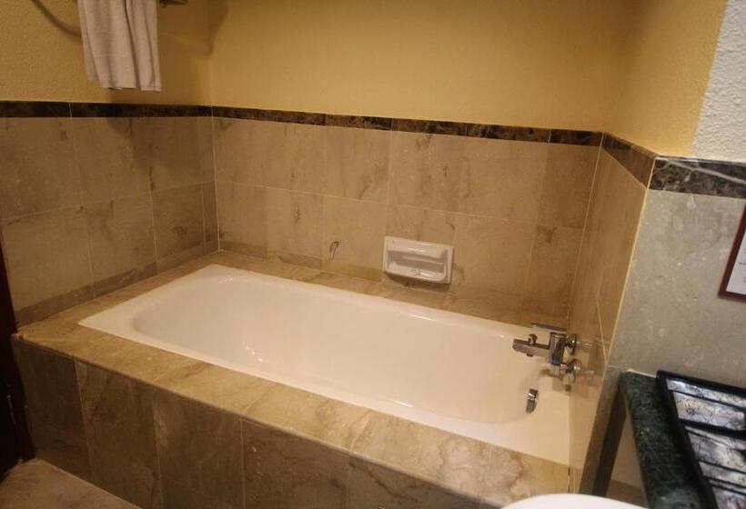 高级大房间, Grand Riverview