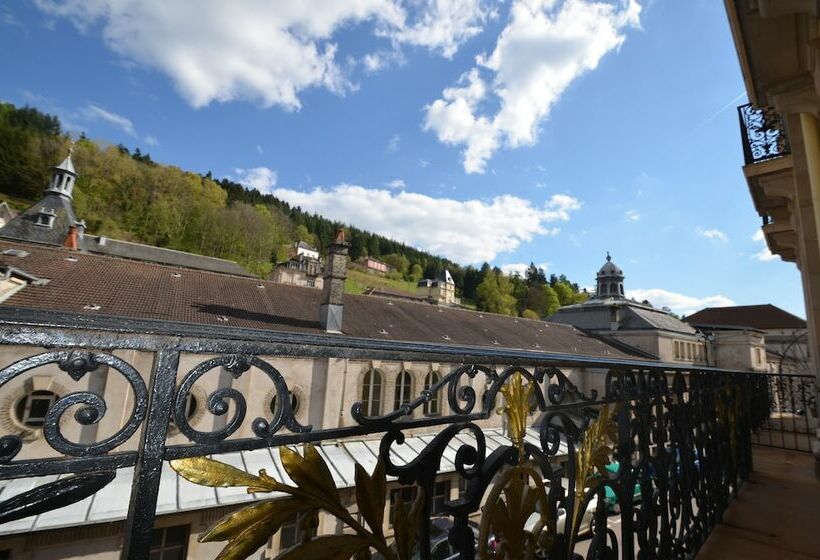 דירת חדר, L'Empereur, sa Femme et le petit Prince