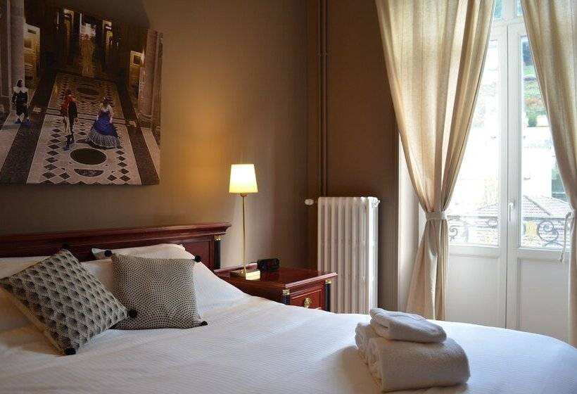 חדר סטנדרט עם מרפסת, L'Empereur, sa Femme et le petit Prince