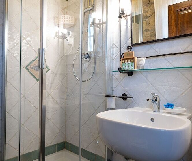 غرفة إقتصادية, Luxury Corte Di Re Artù