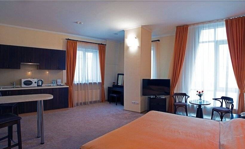 سوییت جونیور, Optima Odesa