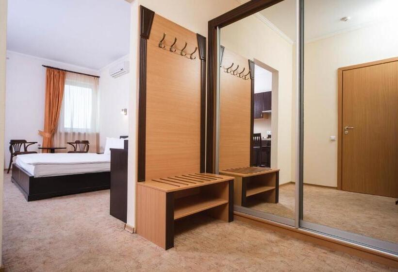 سوییت جونیور, Optima Odesa