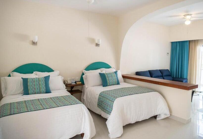 ジュニアスイート, The Westmarine Waterfront