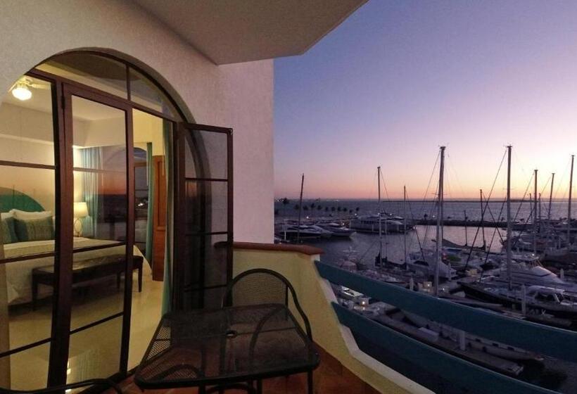 デラックススイート, The Westmarine Waterfront