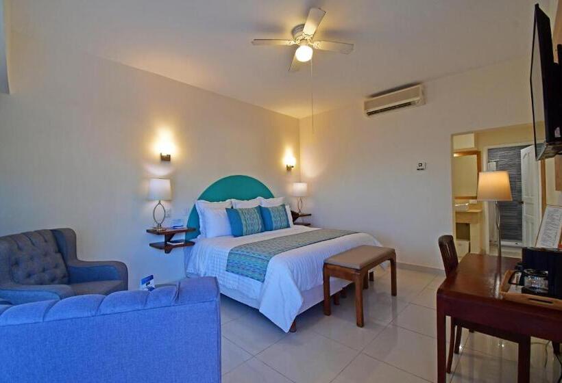 キングサイズベッドのスタンダードルーム, The Westmarine Waterfront