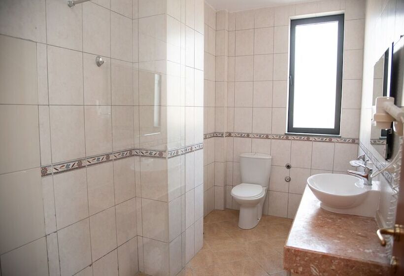 غرفة قياسية رباعية, Vila Belvedere