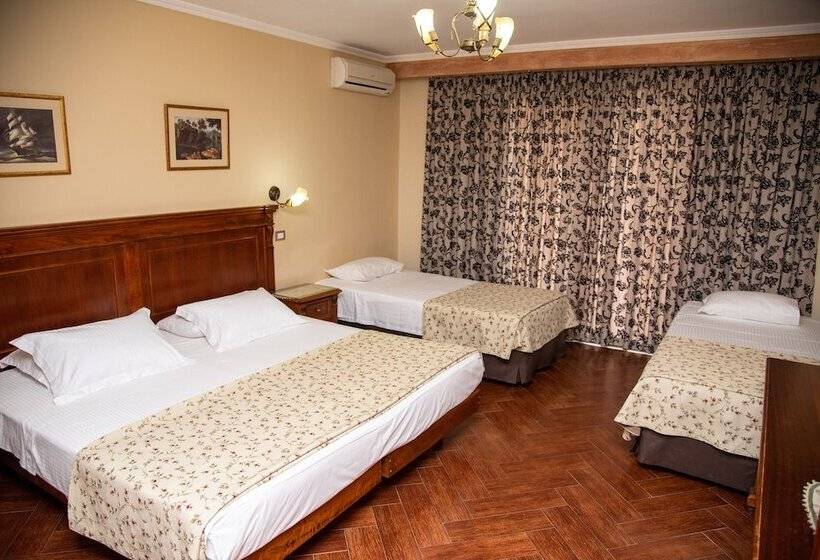 غرفة قياسية رباعية, Vila Belvedere