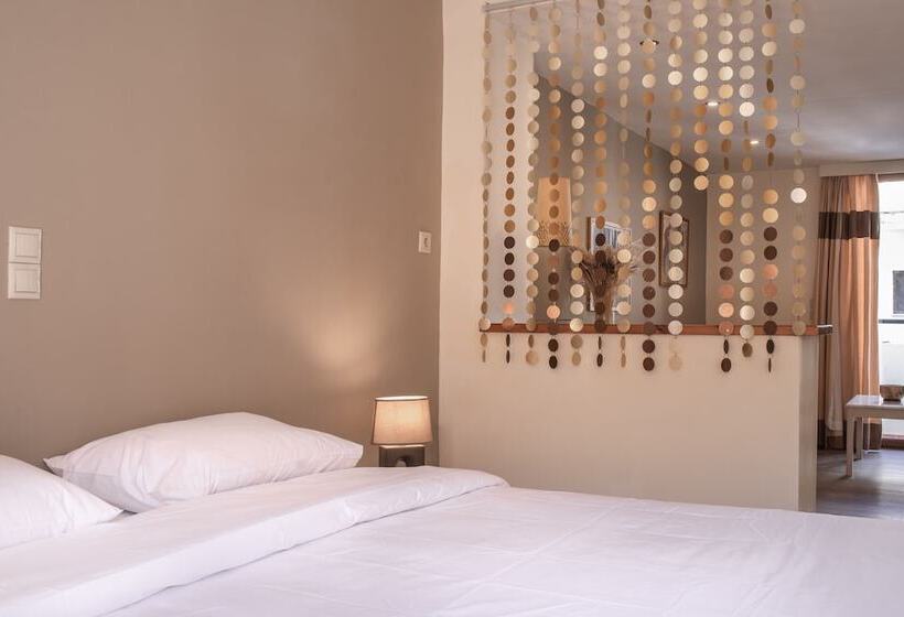 اتاق استاندارد چهار تخته, Yria