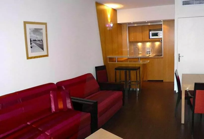 استودیوی استاندارد, Residhome Val D'europe