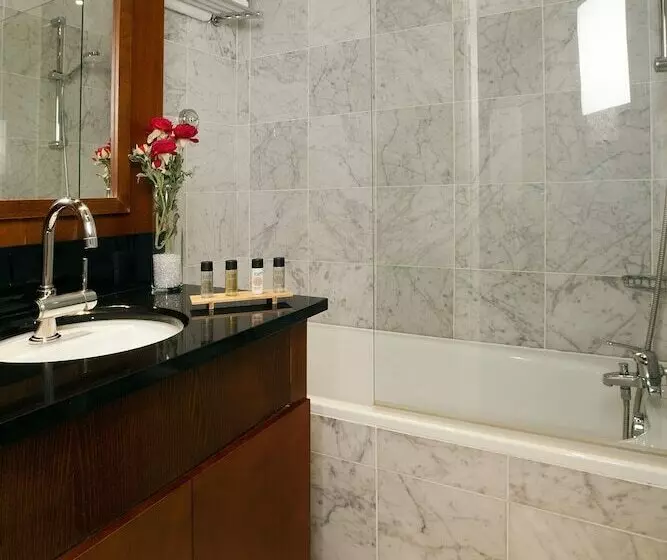 استودیوی استاندارد, Residhome Val D'europe