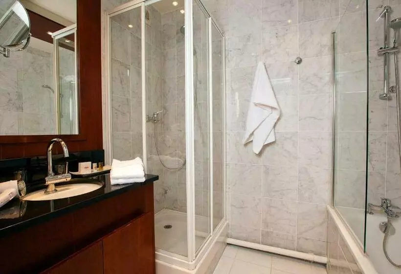 سوییت پرستیژ, Residhome Val D'europe