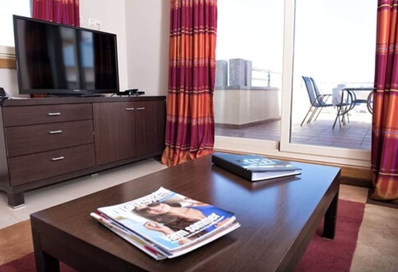 带两个卧室的顶楼公寓, Apartamentos Mediterráneo Real