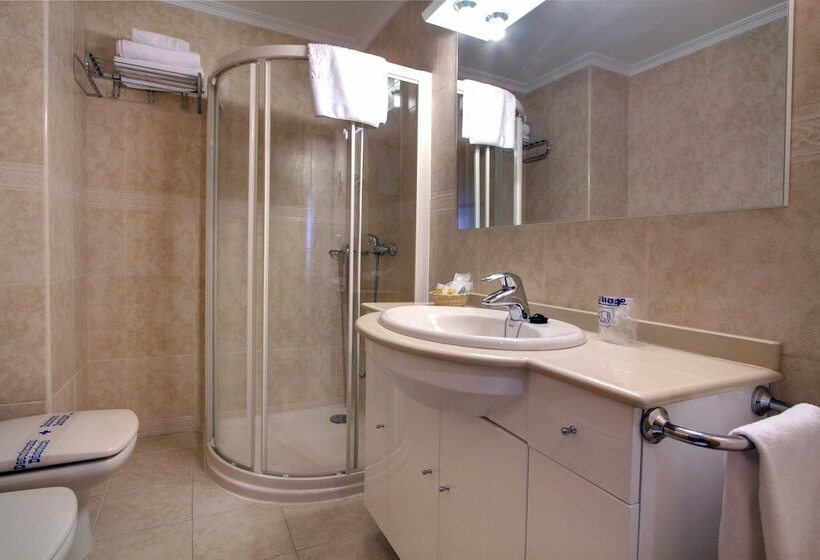 带两个卧室的顶楼公寓, Apartamentos Mediterráneo Real