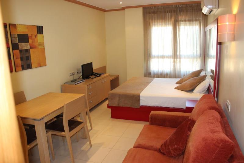 标准工作室, Apartamentos Mediterráneo Real