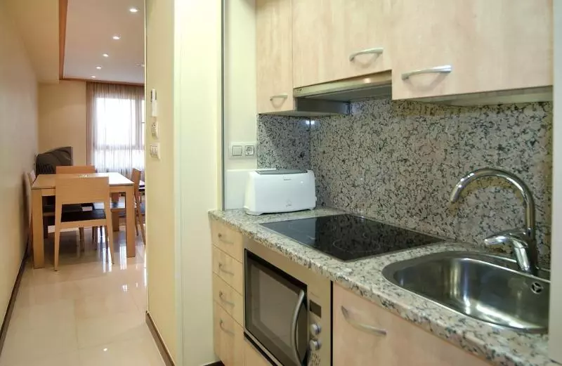 استودیوی استاندارد, Apartamentos Mediterráneo Real