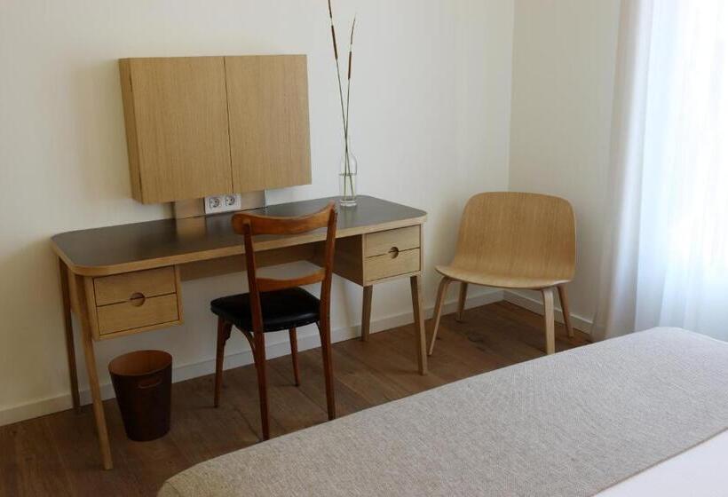 חדר סטנדרט נוף לגינה, Hostal Empúries