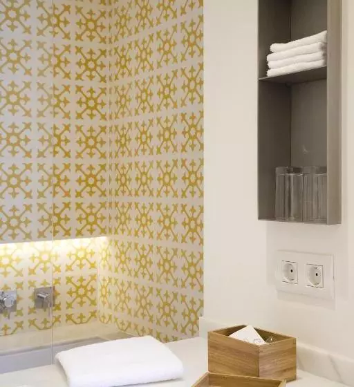 Standard-huone Parveke Puutarhanäkymä, Hostal Empúries
