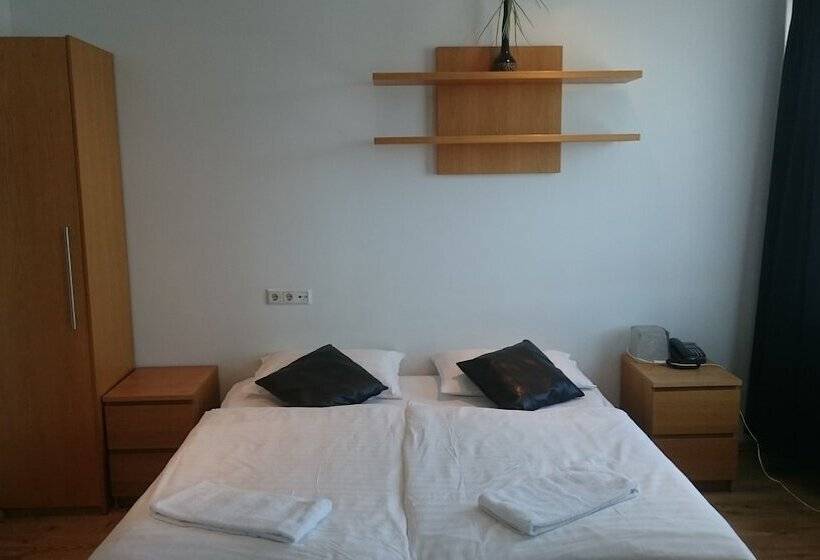 غرفة إقتصادية, 4th Floor