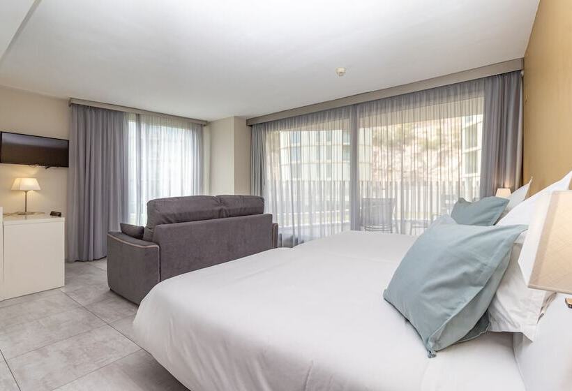 Quarto Triplo Superior, Agora Spa & Resort