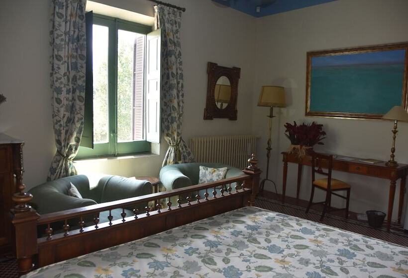 اتاق سوپریور, Caserio De Lobones